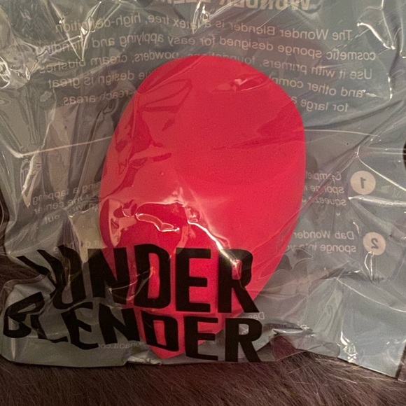 Pink Wonder Blender Makeup Sponge - Picture 2 of 3
